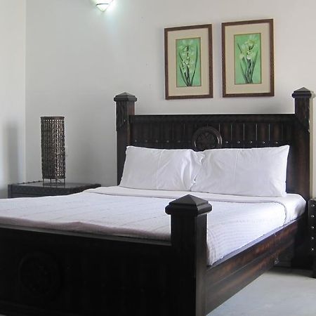 Ibc Hotels & Resorts Pvt. Ltd. Бангалор Екстериор снимка